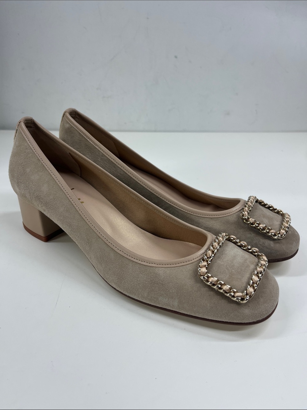 New French Sole Izzy Pump in Tan Suede Size 9